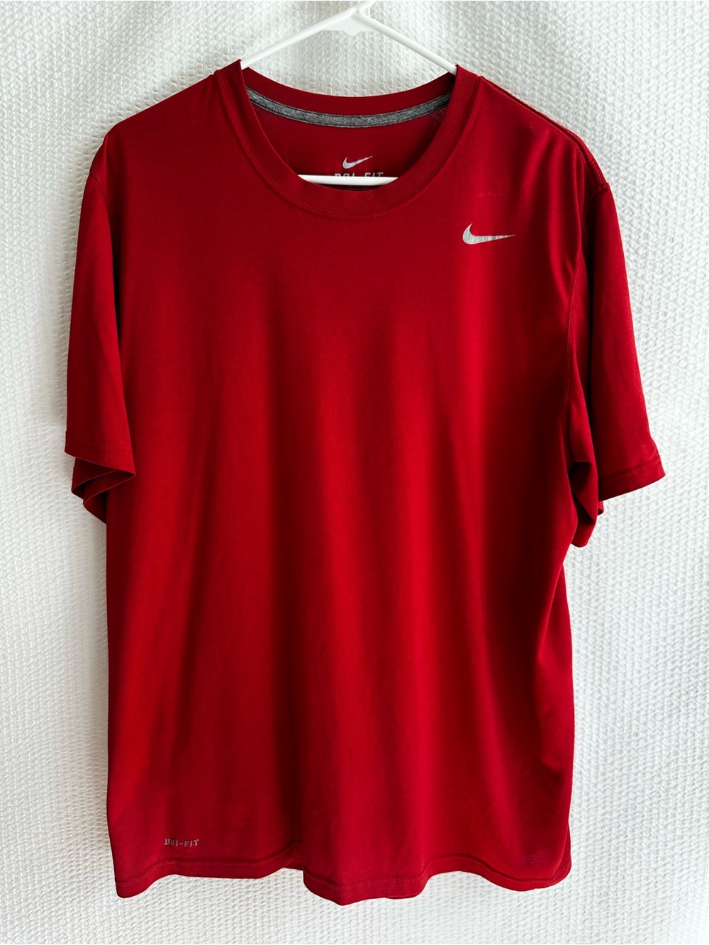 Nike Dri-FIT Men’s Red Athletic Short Sleeve Performance Training Shirt Size XL